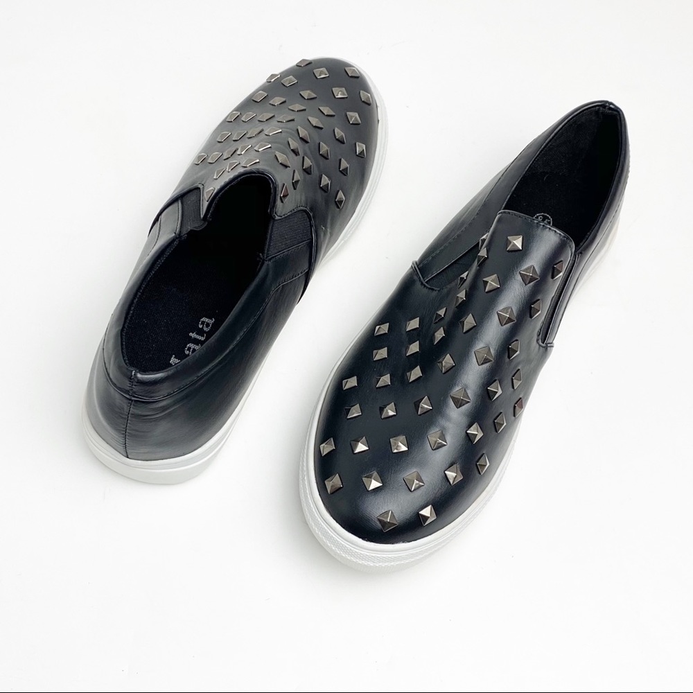 MATA Classic Black Studded Slip-On Shoes Size 7.5 Biker Grunge Academia Moto